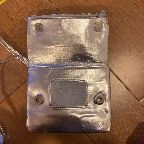 Metallic Silver Crossbody Bag - Picture 8 of 9